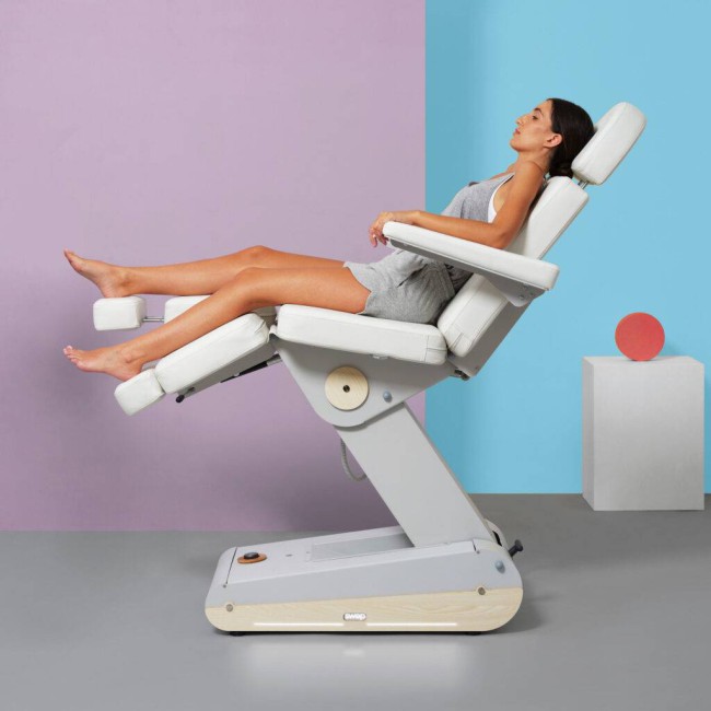 Педикюрное кресло P150M EL SOBERANO (3 электромотора)